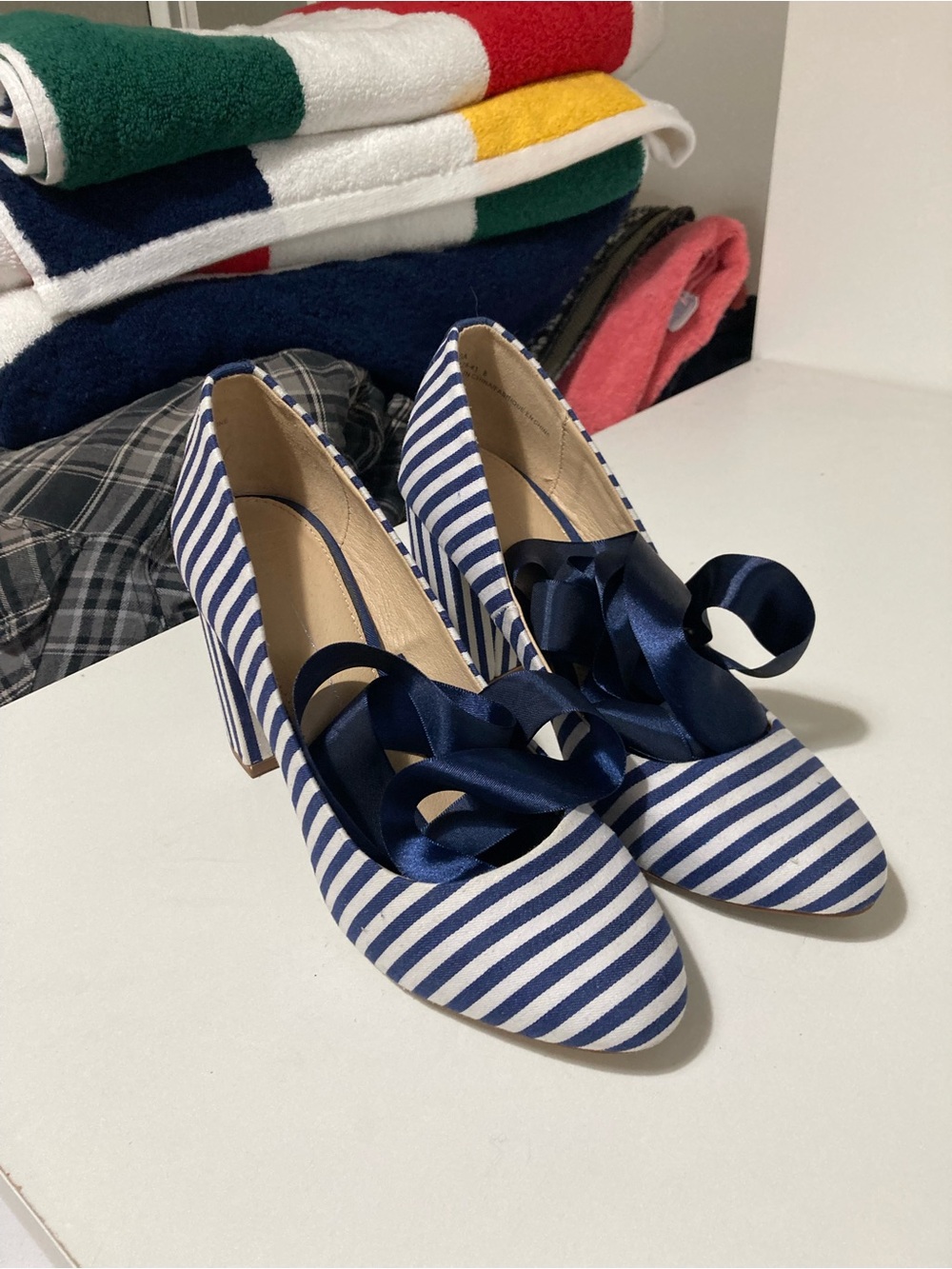 Blue and white strip heel